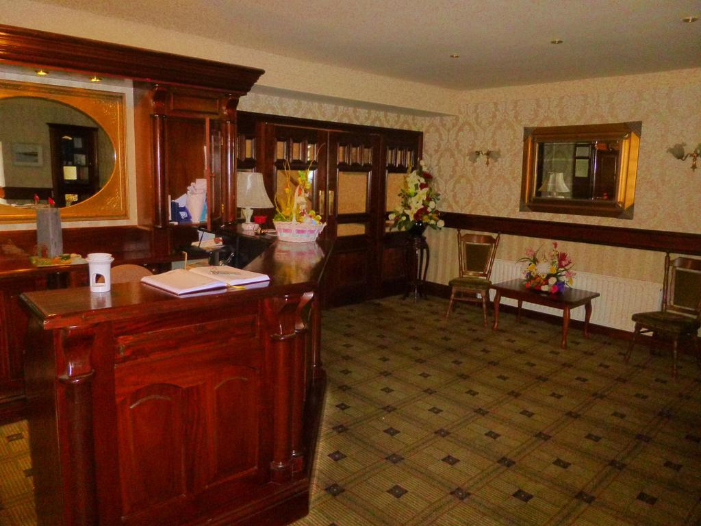 Achill Sound Hotel - Ostan Ghob A'Choire Eksteriør billede