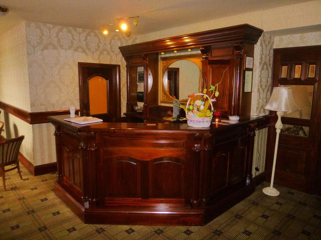 Achill Sound Hotel - Ostan Ghob A'Choire Eksteriør billede