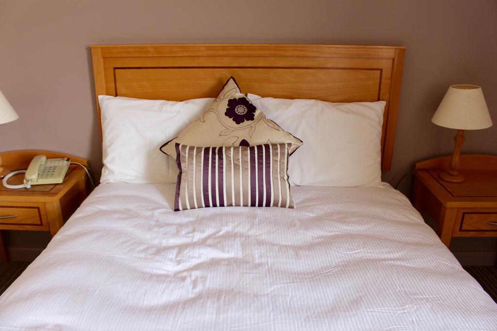 Achill Sound Hotel - Ostan Ghob A'Choire Eksteriør billede