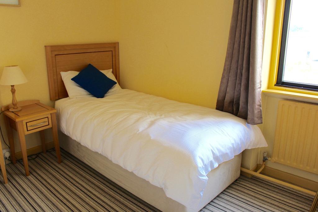 Achill Sound Hotel - Ostan Ghob A'Choire Eksteriør billede